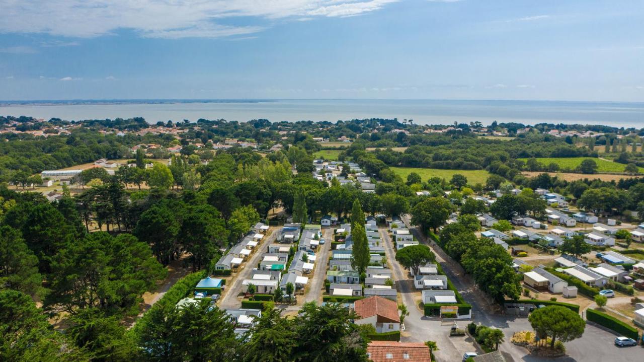 Les Moutiers Camping Les Brillas מראה חיצוני תמונה