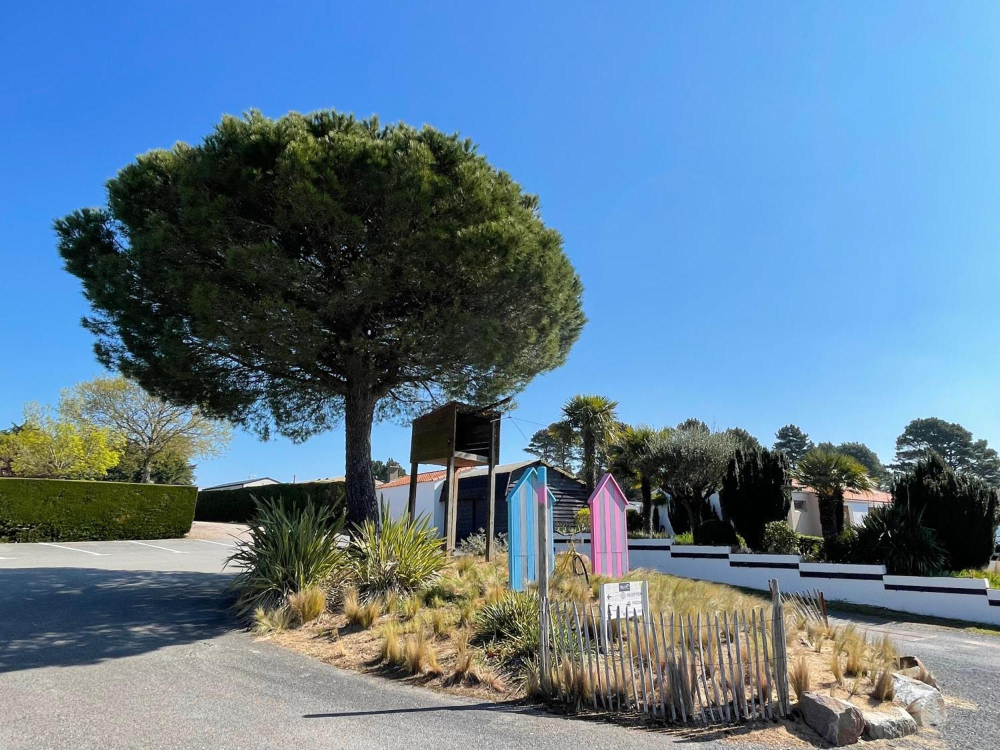 Les Moutiers Camping Les Brillas מראה חיצוני תמונה