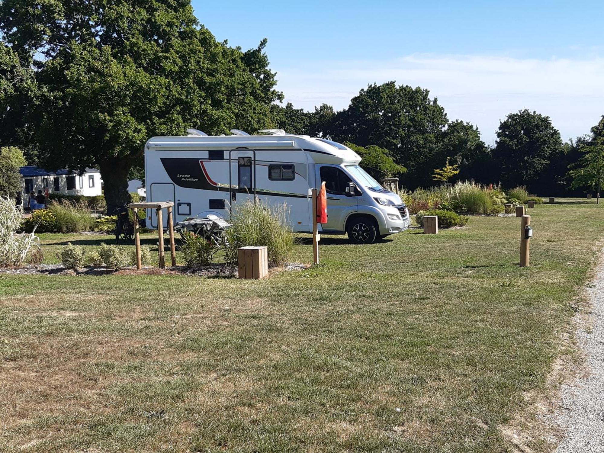 Les Moutiers Camping Les Brillas מראה חיצוני תמונה